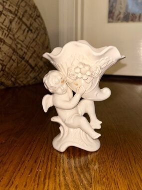 Vintage/Antique Napco Japan Cherub Vase/Planter